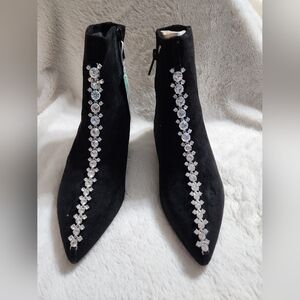 Elegant Black Women's Boots with Crystal Detailing